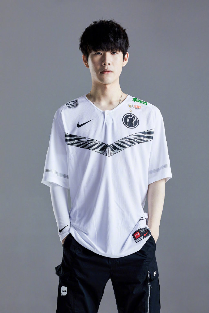 Mouz , G2, Spirit , 和 FURIA Esports 在 BLAST Open London 2025 关闭资格赛中赢得了首场比赛