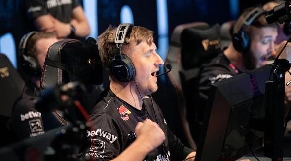 Headtr1ck关于 s1mple 的回归：“他有能力再次展现巅峰状态”