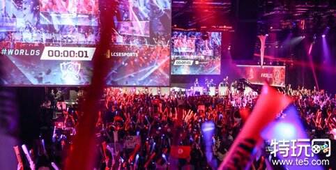 资讯今晚，离钻石只有一步之遥。玩了八个赛季